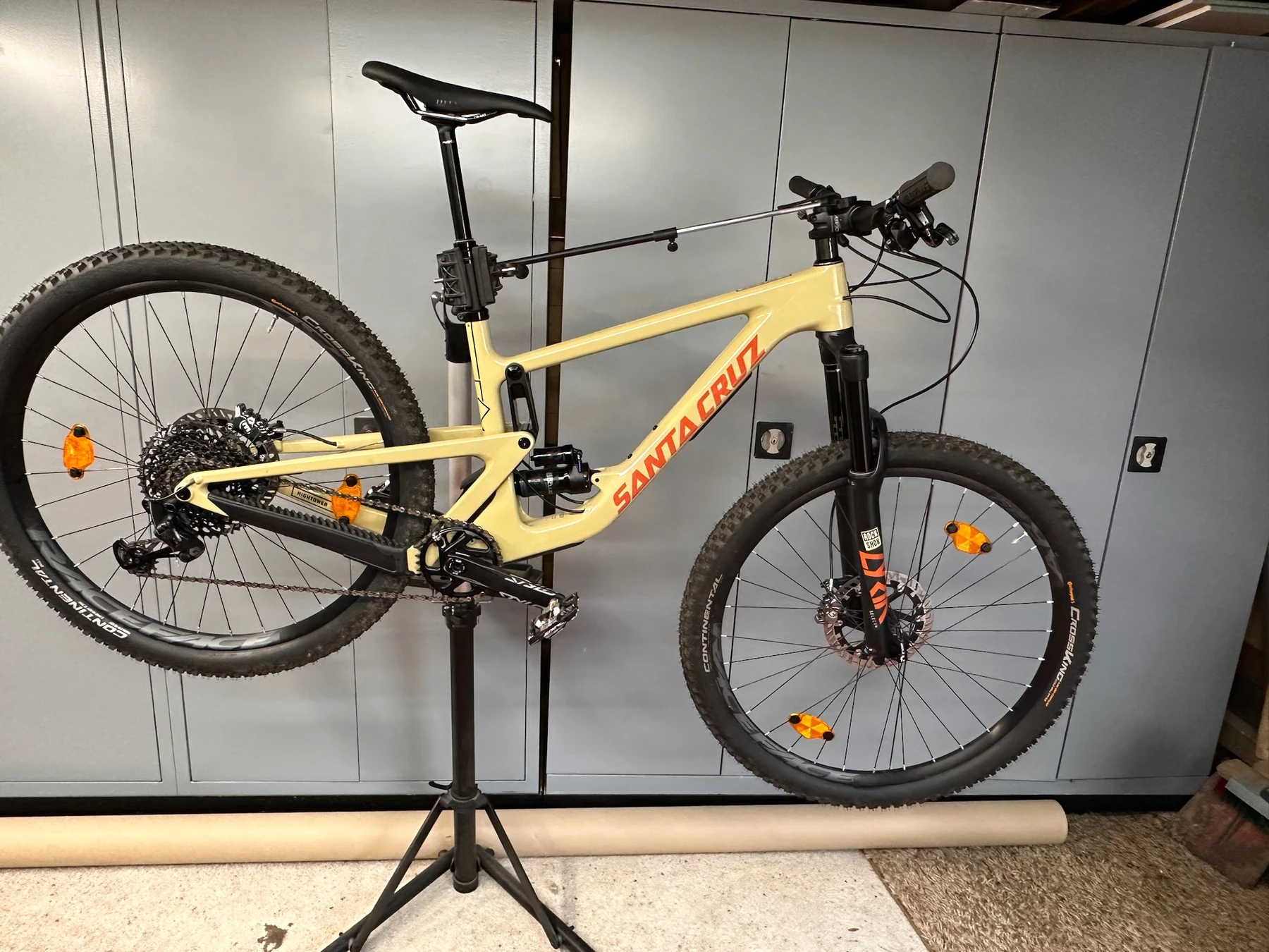 mtb-Herzberg--Santa_Cruz-Hightower-nearlyperfect-01a129e Detailbild #2