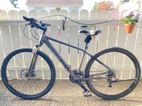 trekkingbike-Frankfurt_am_Main--CUBE-Cube_Nature_SL-nearlyperfect-cd158b0