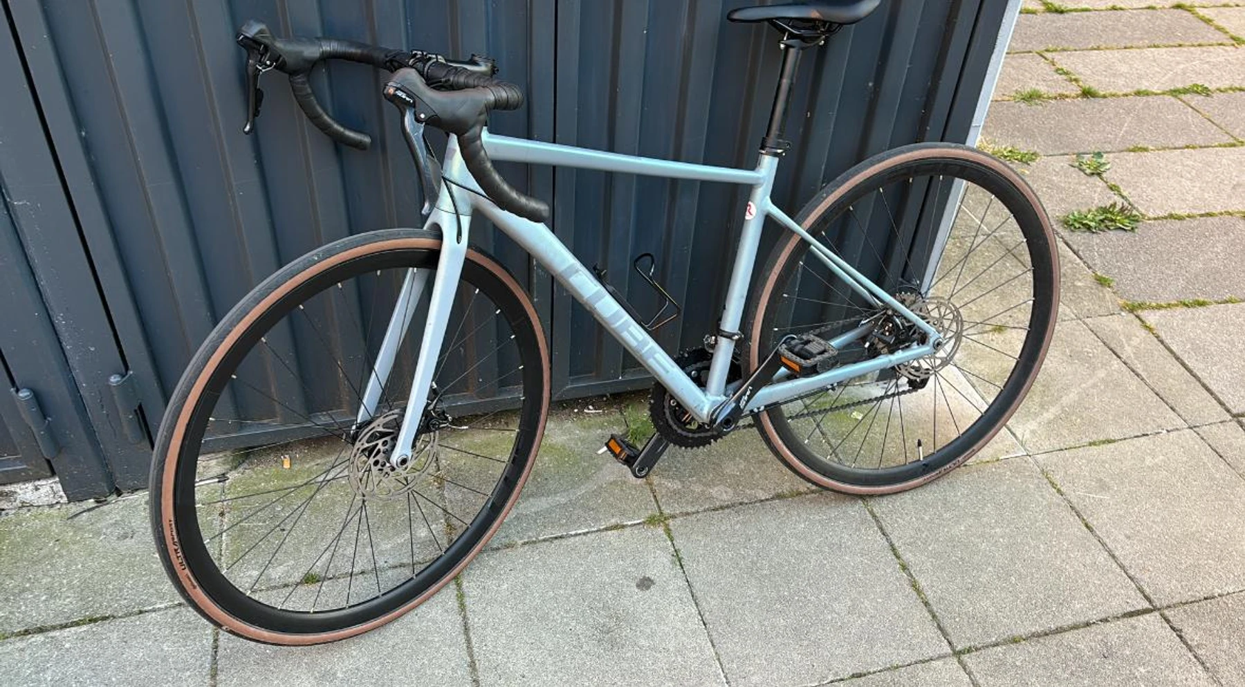 racebike-Berlin--CUBE-CUBE_Axial_WS_Pro_-nearlyperfect-624f6c5 Detailbild #1